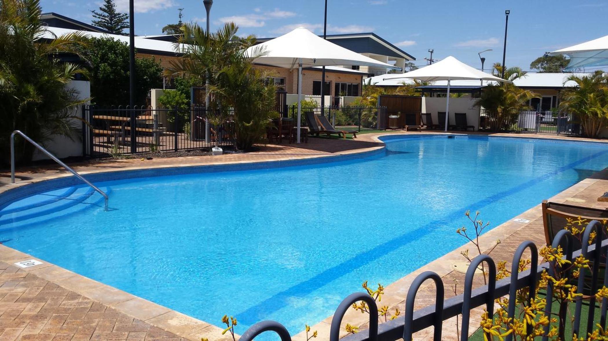 Nesuto Geraldton Aparthotel Exterior photo