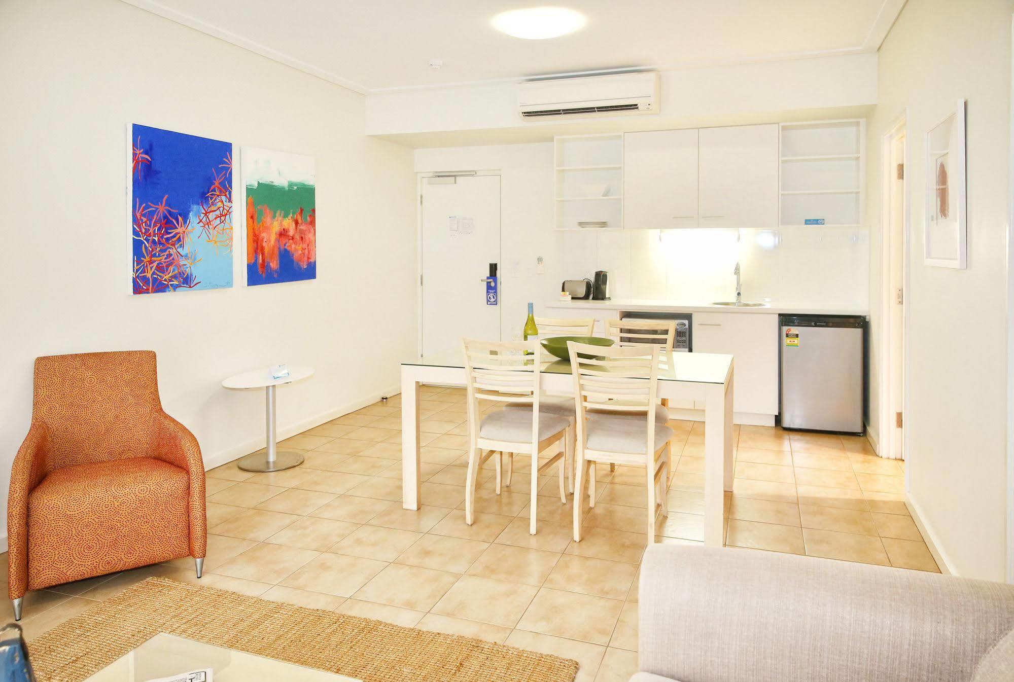 Nesuto Geraldton Aparthotel Exterior photo
